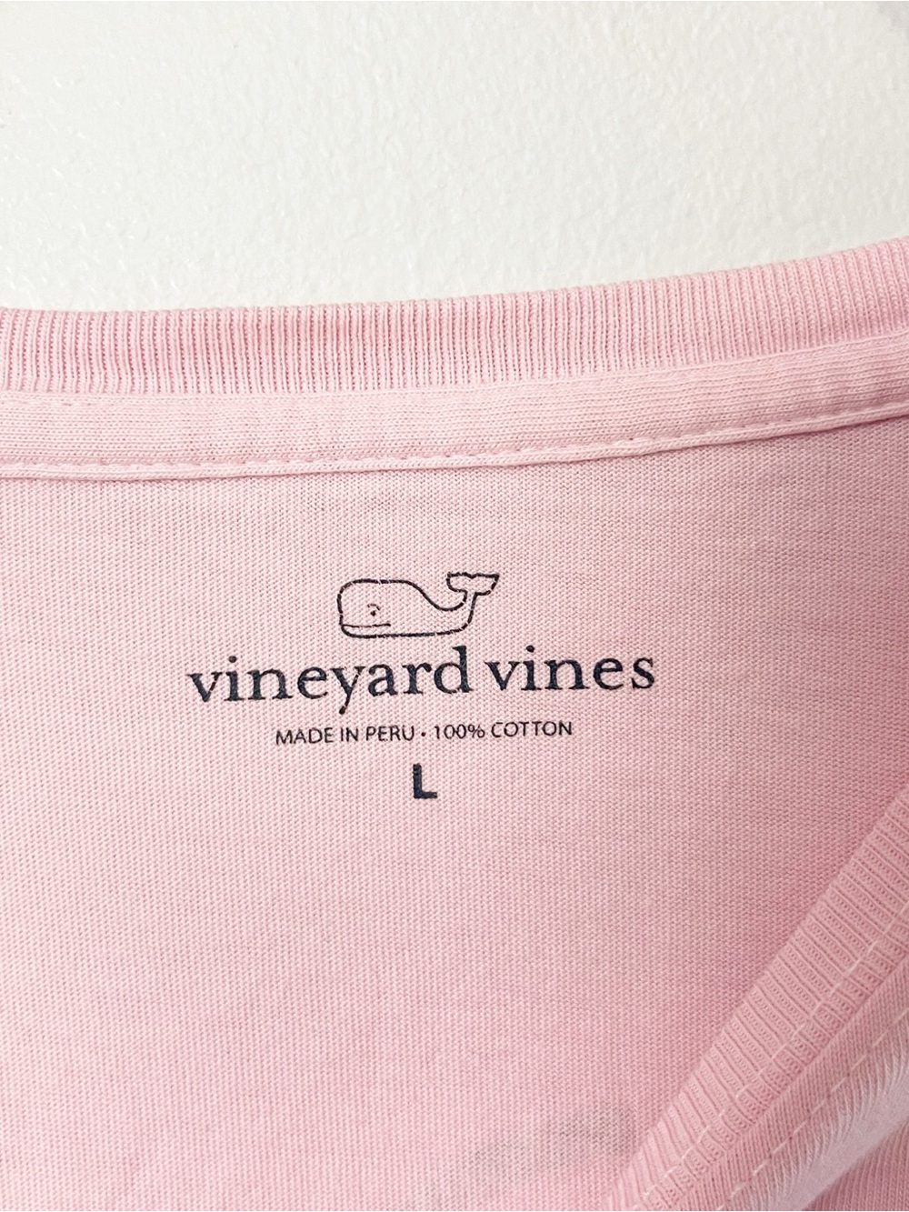 Vineyard Vines Women’s Large Pink Long Sleeve Whale Pocket Tee - Picture 3 of 7